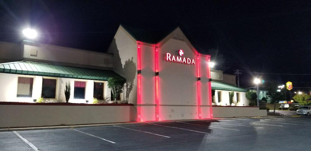 Ramada By Wyndham & Suites Warner Robins Exteriér fotografie