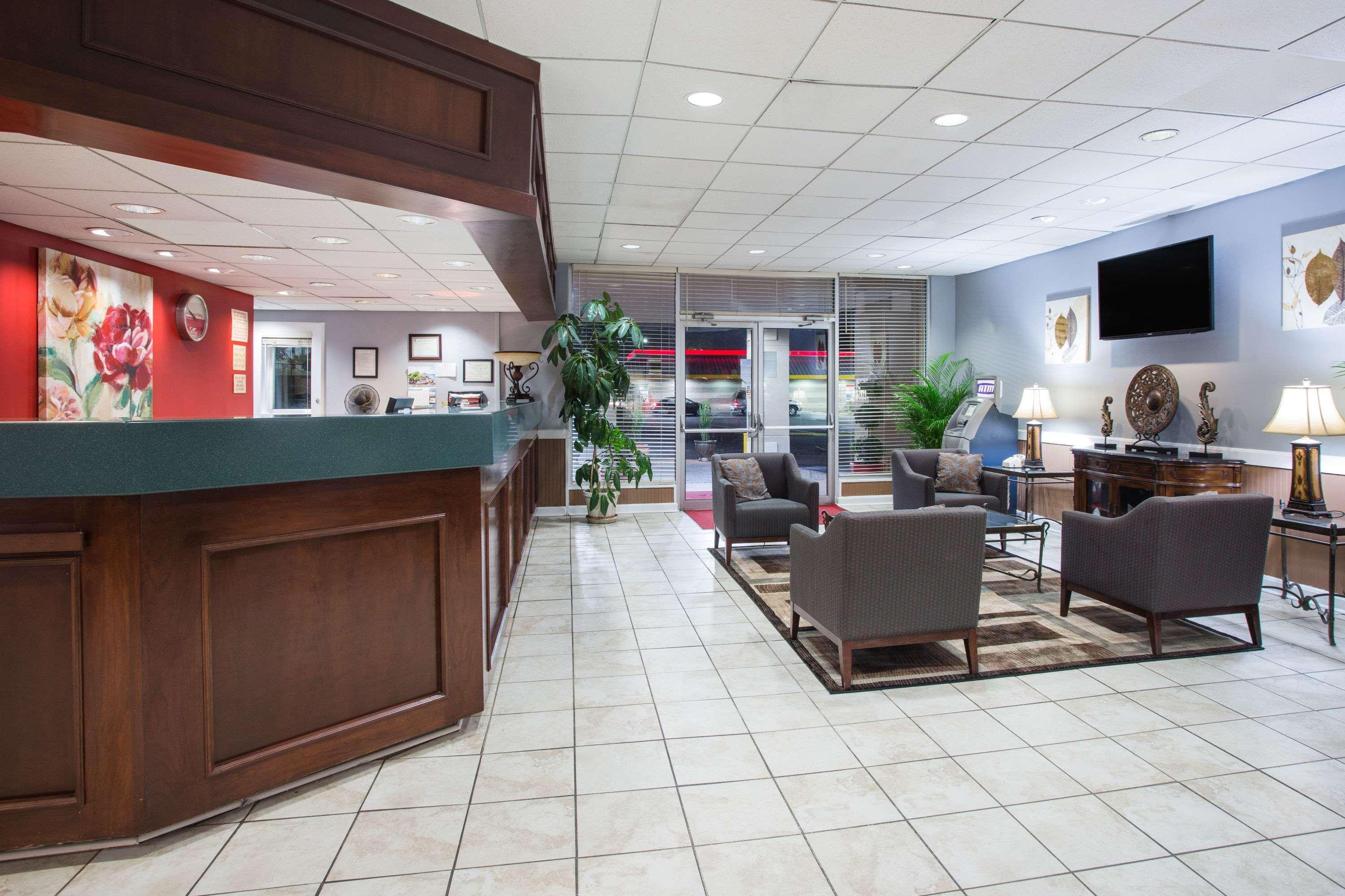 Ramada By Wyndham & Suites Warner Robins Exteriér fotografie