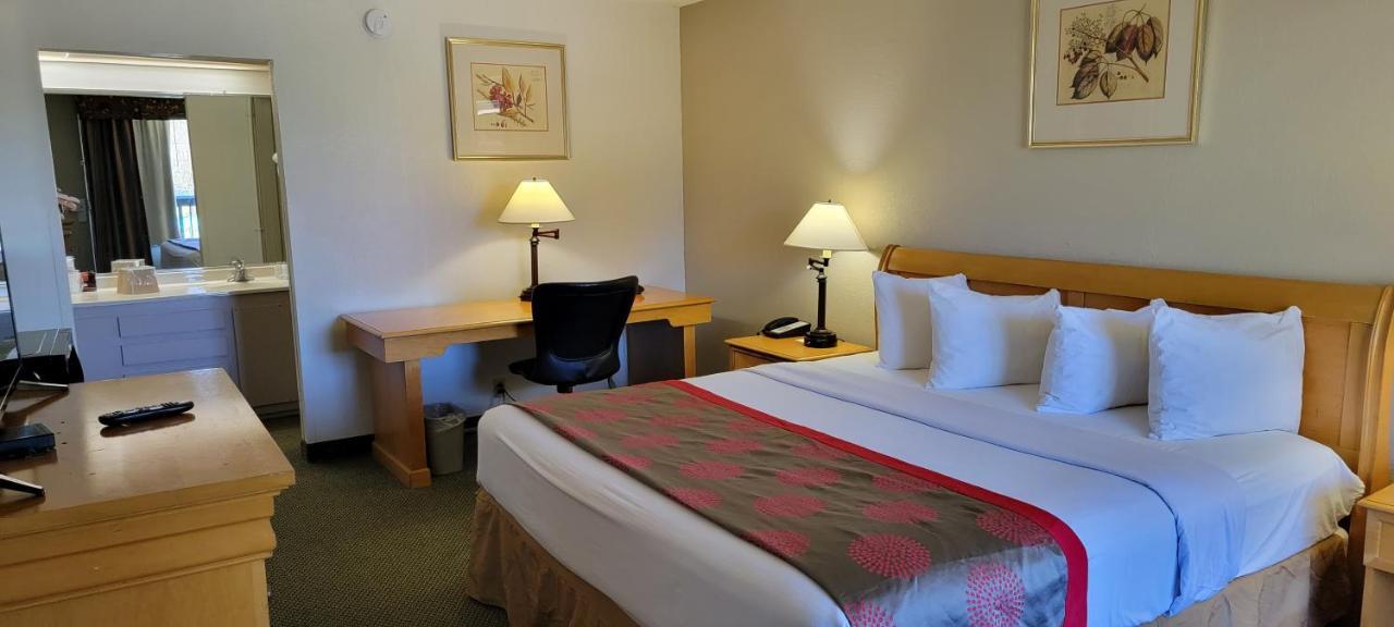 Ramada By Wyndham & Suites Warner Robins Exteriér fotografie