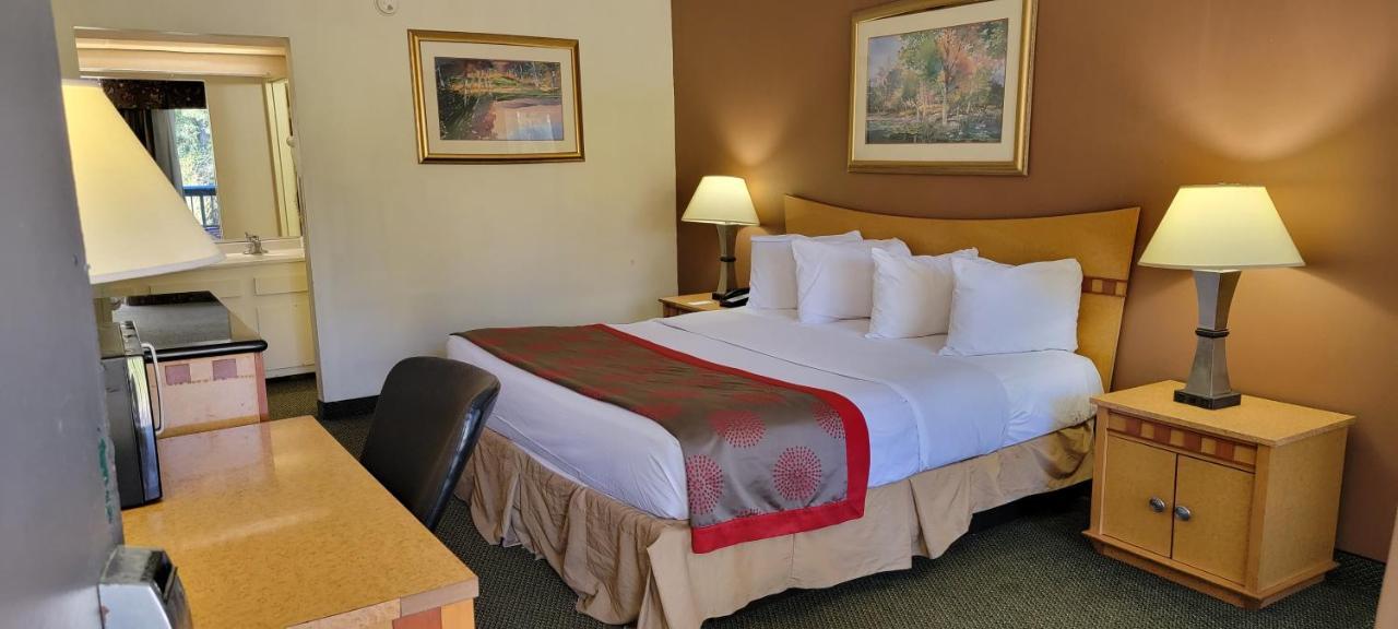 Ramada By Wyndham & Suites Warner Robins Exteriér fotografie