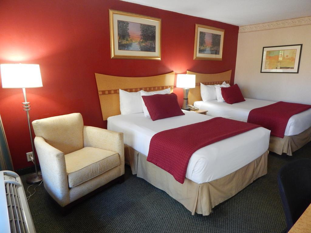 Ramada By Wyndham & Suites Warner Robins Exteriér fotografie