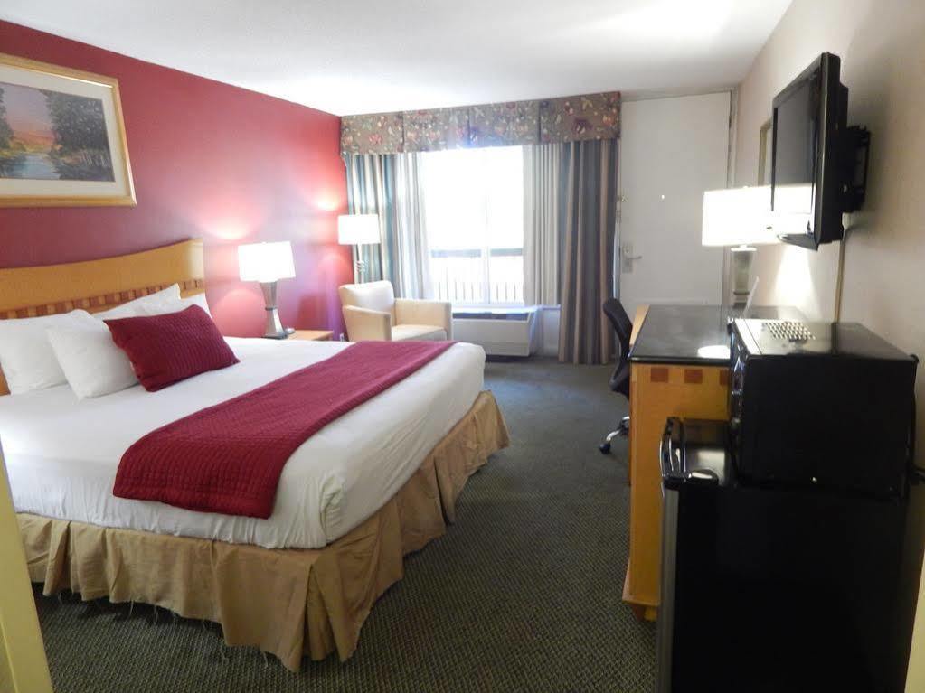 Ramada By Wyndham & Suites Warner Robins Exteriér fotografie