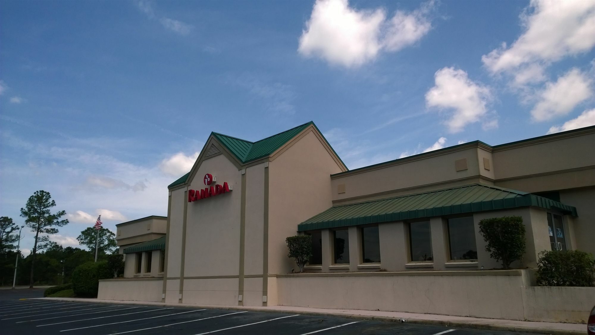 Ramada By Wyndham & Suites Warner Robins Exteriér fotografie